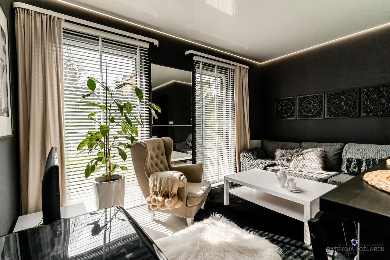 מיילנו Apartament Black מראה חיצוני תמונה